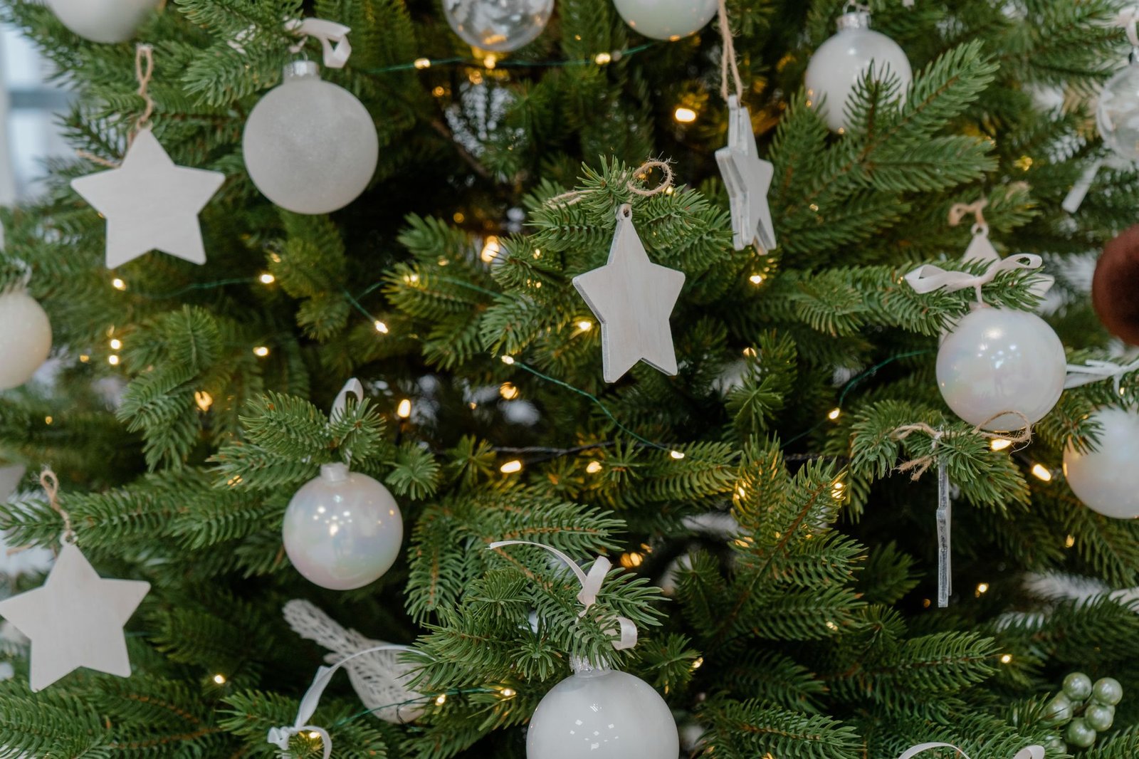 Kreative Tischdekoration für Weihnachtsfeiern